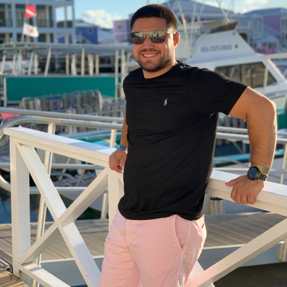 Meet your Posher, Aaron